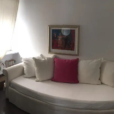 Maison Valentino Capri
